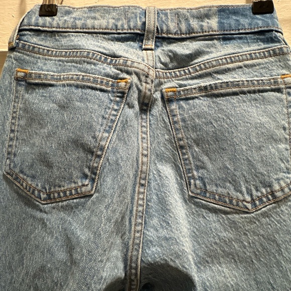 Abercrombie & Fitch Light Blue Curve Love Mid Rise 90s Straight Leg Jeans 24 - Picture 9 of 12